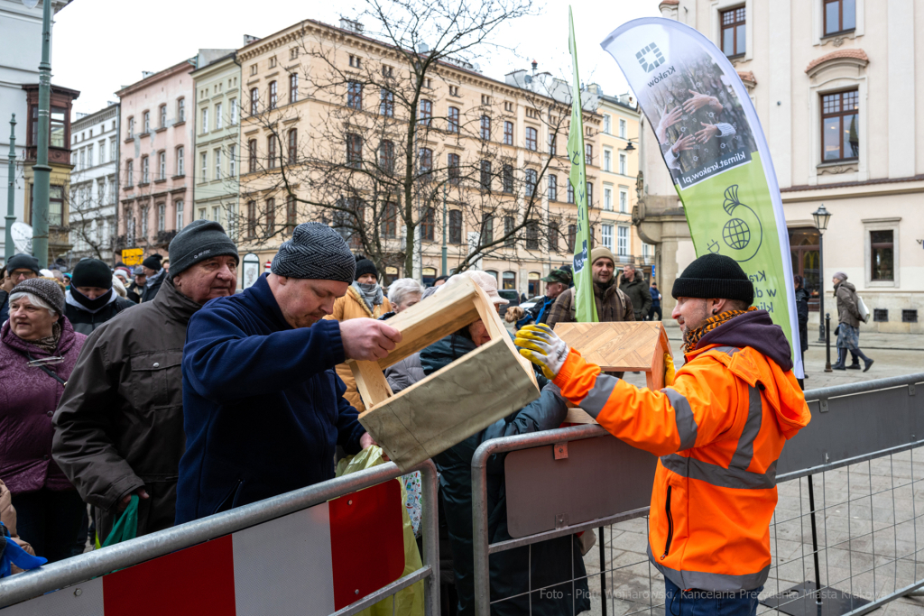 umk_0933.jpg-MPO, Asocjacja, Promotorów, Radosnego, Ptaka, budki, karmniki, akcja Kraków, 2023  Autor: P. Wojnarowski
