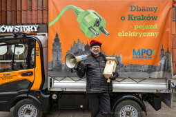 umk_1112.jpg-MPO, Asocjacja, Promotorów, Radosnego, Ptaka, budki, karmniki, akcja Kraków, 2023