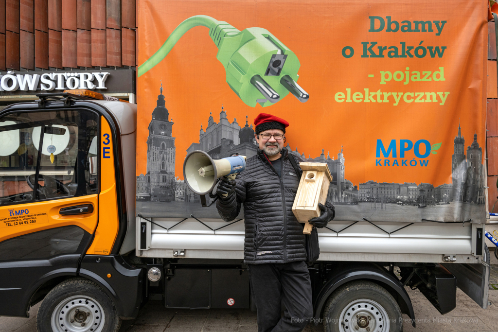 umk_1112.jpg-MPO, Asocjacja, Promotorów, Radosnego, Ptaka, budki, karmniki, akcja Kraków, 2023  Autor: P. Wojnarowski