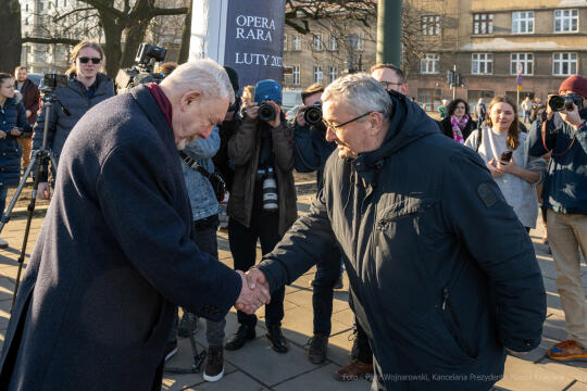 umk_1434.jpg-przekazanie, czek, drogi, remonty, Adamczyk, Majchrowski, Kraków, 2023