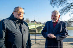 umk_1444.jpg-przekazanie, czek, drogi, remonty, Adamczyk, Majchrowski, Kraków, 2023