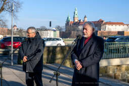 umk_1489.jpg-przekazanie, czek, drogi, remonty, Adamczyk, Majchrowski, Kraków, 2023