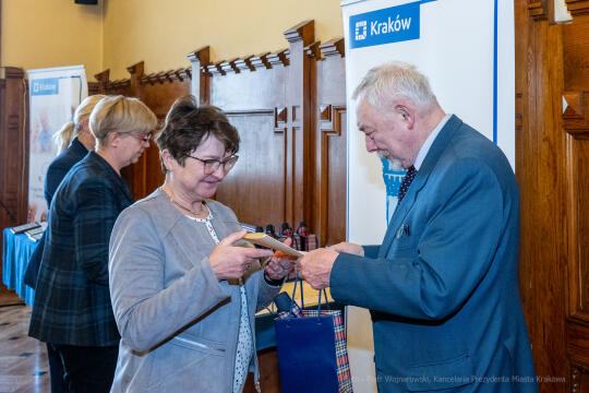 umk_1943.jpg-emeryci, rada, seniorzy, Majchrowski, posiedzenie, Rada Seniorów