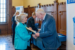 umk_1973.jpg-emeryci, rada, seniorzy, Majchrowski, posiedzenie, Rada Seniorów