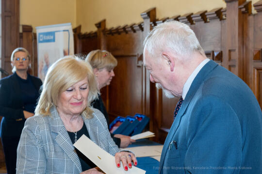 umk_1992.jpg-emeryci, rada, seniorzy, Majchrowski, posiedzenie, Rada Seniorów