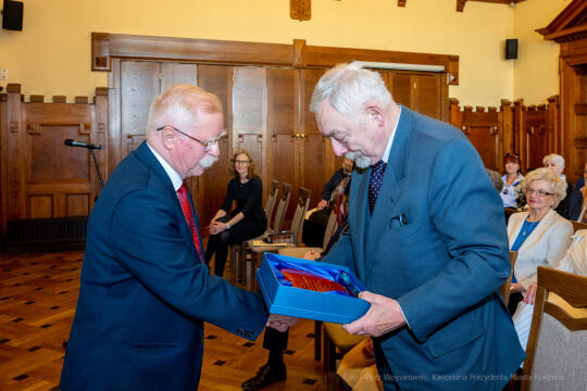 umk_2037.jpg-emeryci, rada, seniorzy, Majchrowski, posiedzenie, Rada Seniorów