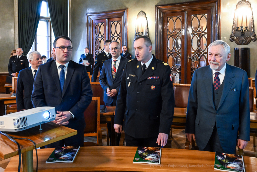 umk_4912.jpg-straż, pożarna, Majchrowski, narada, komndaci, Fryczek, strażacy, hejnał  Autor: P. Wojnarowski