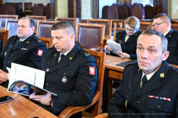 umk_5055.jpg-straż, pożarna, Majchrowski, narada, komndaci, Fryczek, strażacy, hejnał