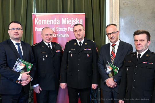 umk_5071.jpg-straż, pożarna, Majchrowski, narada, komndaci, Fryczek, strażacy, hejnał
