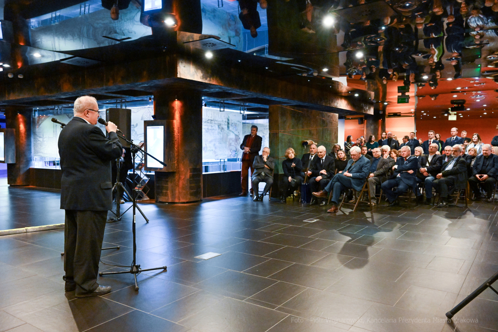 umk_6856.jpg-jubileusz, Kadłuczka, Andrzej, profesor, 80 lat, Majchrowski, 2023, podziemia  Autor: P. Wojnarowski