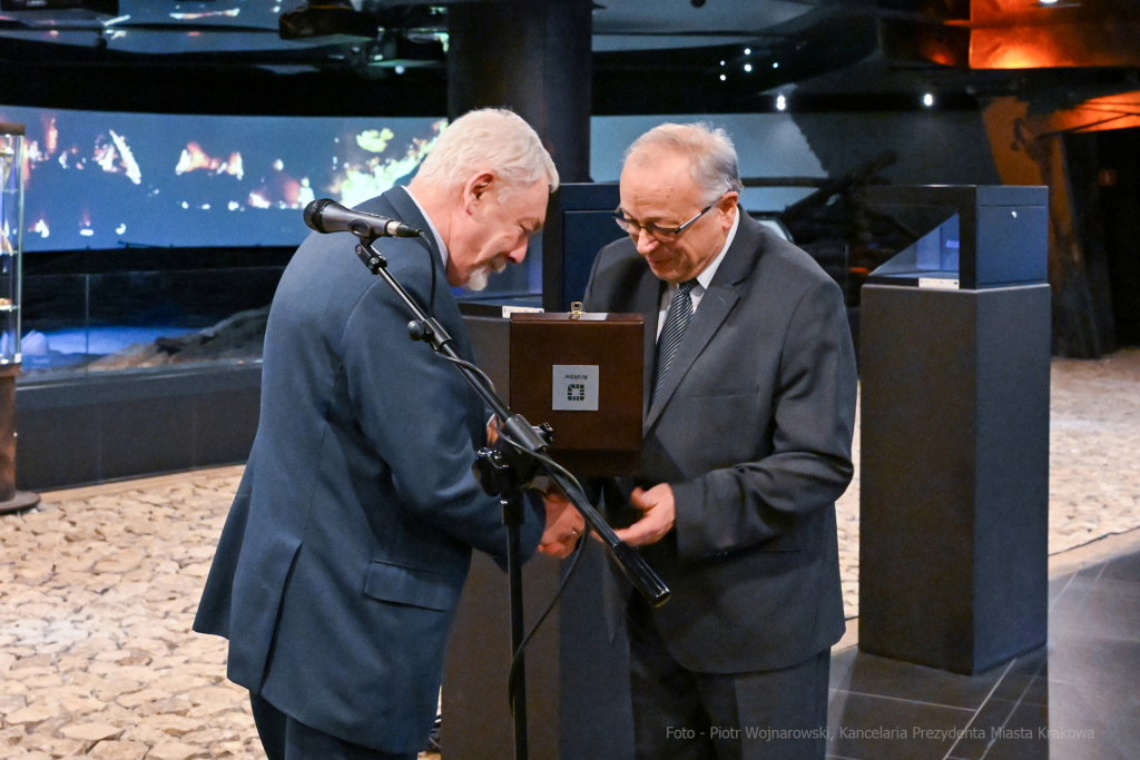 umk_6910.jpg-jubileusz, Kadłuczka, Andrzej, profesor, 80 lat, Majchrowski, 2023, podziemia  Autor: P. Wojnarowski