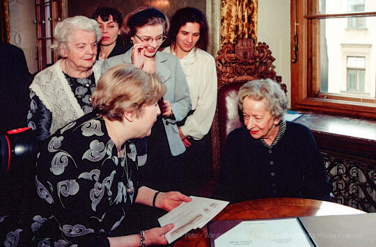 Szymborska, Wisława, poetka, rocznica, honorowe, obywatelstwo, Krakowa, Lassota