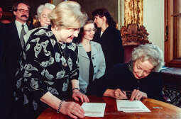 Szymborska, Wisława, poetka, rocznica, honorowe, obywatelstwo, Krakowa, Lassota