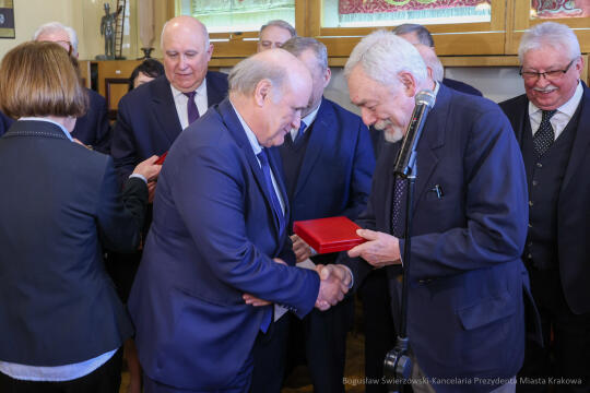 bs-230318-img_0226.jpg-Medale, Majchrowski