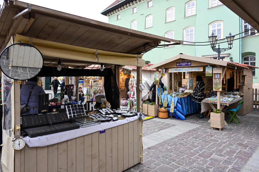 Św, Józef, patron, kramy, jarmark, Mały Rynek, kiermasz, cukierki, gril, krakowiacy, 2023  Autor: P. Wojnarowski