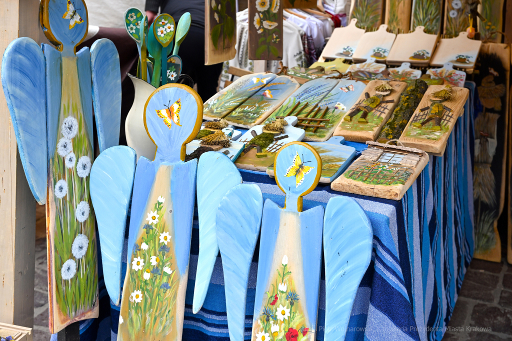 Św, Józef, patron, kramy, jarmark, Mały Rynek, kiermasz, cukierki, gril, krakowiacy, 2023  Autor: P. Wojnarowski