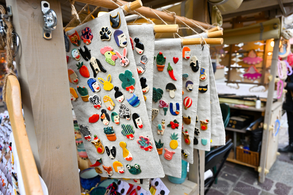 Św, Józef, patron, kramy, jarmark, Mały Rynek, kiermasz, cukierki, gril, krakowiacy, 2023  Autor: P. Wojnarowski