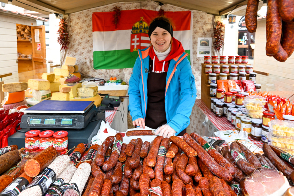 Św, Józef, patron, kramy, jarmark, Mały Rynek, kiermasz, cukierki, gril, krakowiacy, 2023  Autor: P. Wojnarowski