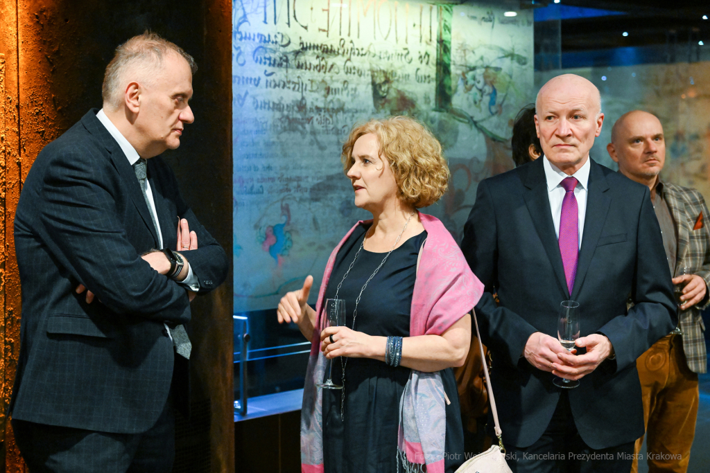 umk_0819.jpg-profesorzy, nowi, podziemia, rynku, Majchrowski, spotkanie, nowomianowani, 2023  Autor: P. Wojnarowski