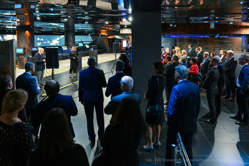 umk_0878.jpg-profesorzy, nowi, podziemia, rynku, Majchrowski, spotkanie, nowomianowani, 2023  Autor: P. Wojnarowski