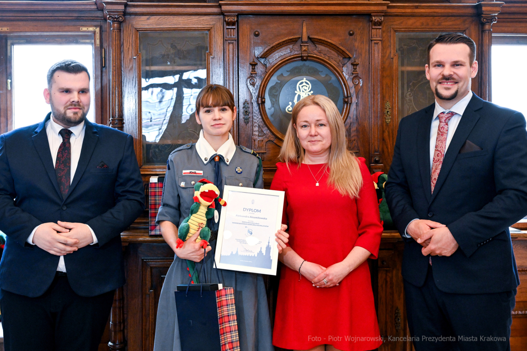 Ośmiu wspaniałych, młodzież, wolontariusze, nastolatki, konkurs, nagrody, Domańska, Drewnicki,   Autor: P. Wojnarowski