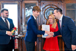 Ośmiu wspaniałych, młodzież, wolontariusze, nastolatki, konkurs, nagrody, Domańska, Drewnicki, 