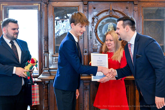 Ośmiu wspaniałych, młodzież, wolontariusze, nastolatki, konkurs, nagrody, Domańska, Drewnicki, 