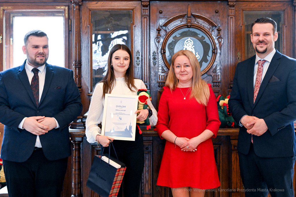 Ośmiu wspaniałych, młodzież, wolontariusze, nastolatki, konkurs, nagrody, Domańska, Drewnicki,   Autor: P. Wojnarowski