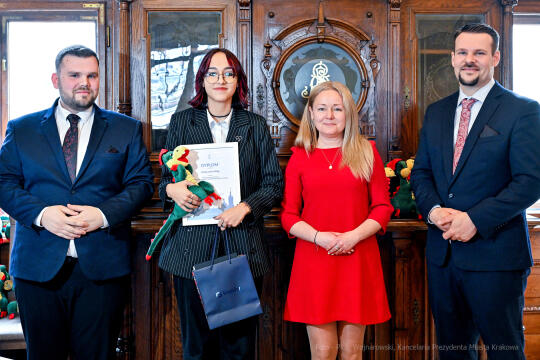 Ośmiu wspaniałych, młodzież, wolontariusze, nastolatki, konkurs, nagrody, Domańska, Drewnicki, 