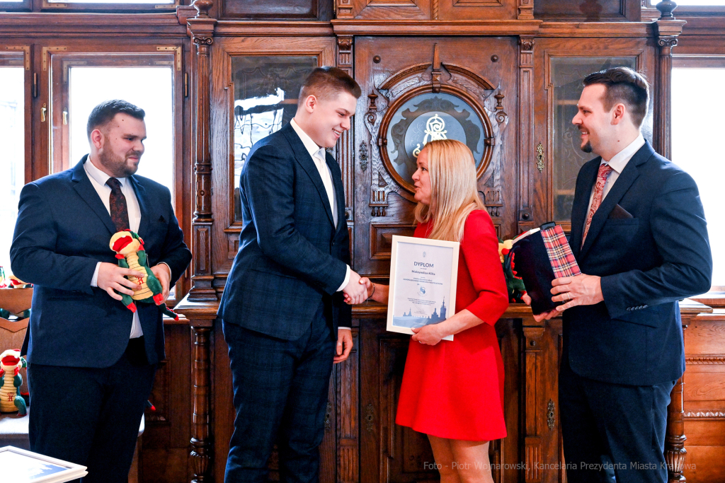 Ośmiu wspaniałych, młodzież, wolontariusze, nastolatki, konkurs, nagrody, Domańska, Drewnicki,   Autor: P. Wojnarowski