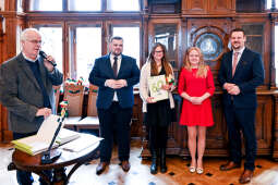 Ośmiu wspaniałych, młodzież, wolontariusze, nastolatki, konkurs, nagrody, Domańska, Drewnicki, 