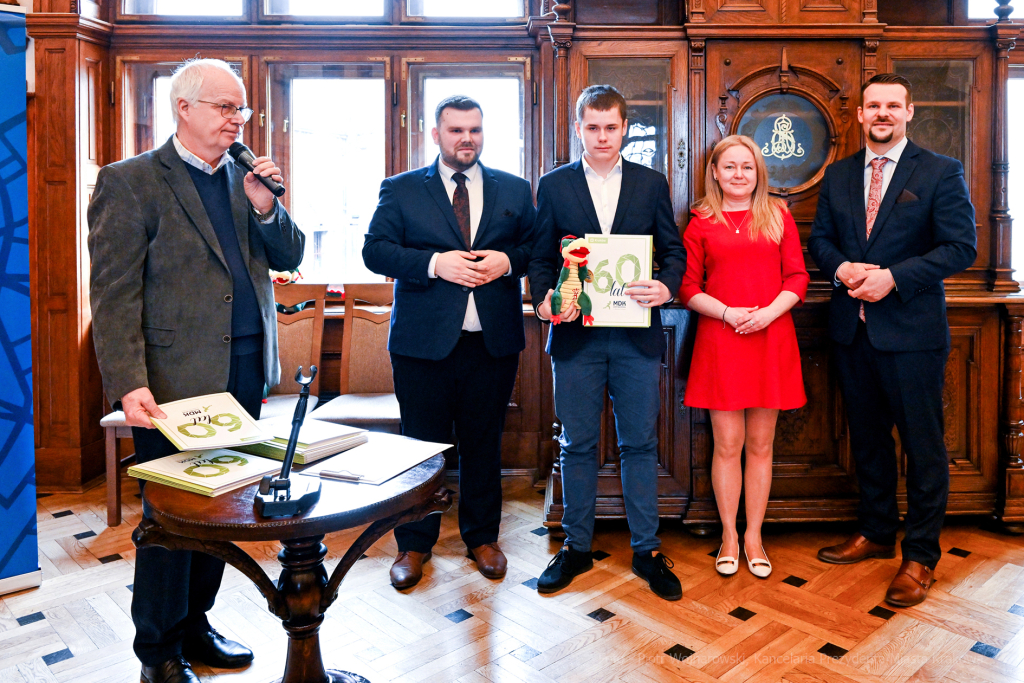 Ośmiu wspaniałych, młodzież, wolontariusze, nastolatki, konkurs, nagrody, Domańska, Drewnicki,   Autor: P. Wojnarowski