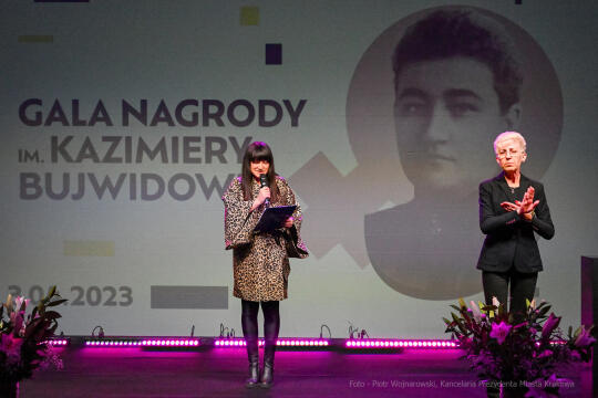 umk_8333.jpg-kobiety, nagroda, Bujwidowej, Bujwidowa, Nina, Gabryś, Majchrowski, MOCAK