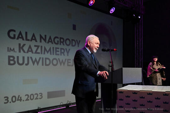 umk_8524.jpg-kobiety, nagroda, Bujwidowej, Bujwidowa, Nina, Gabryś, Majchrowski, MOCAK