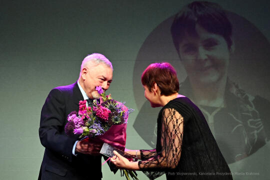 umk_8773.jpg-kobiety, nagroda, Bujwidowej, Bujwidowa, Nina, Gabryś, Majchrowski, MOCAK