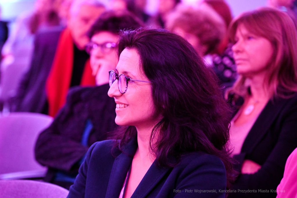 umk_8852.jpg-kobiety, nagroda, Bujwidowej, Bujwidowa, Nina, Gabryś, Majchrowski, MOCAK  Autor: P. Wojnarowski