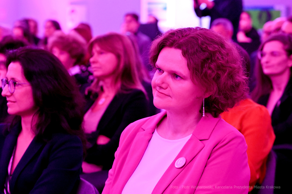 umk_8855.jpg-kobiety, nagroda, Bujwidowej, Bujwidowa, Nina, Gabryś, Majchrowski, MOCAK  Autor: P. Wojnarowski