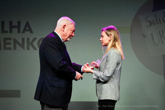 umk_9108.jpg-kobiety, nagroda, Bujwidowej, Bujwidowa, Nina, Gabryś, Majchrowski, MOCAK