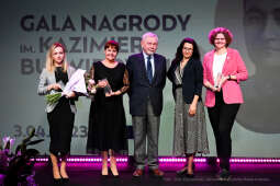 umk_9149.jpg-kobiety, nagroda, Bujwidowej, Bujwidowa, Nina, Gabryś, Majchrowski, MOCAK