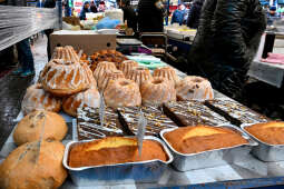 umk_3806.jpg-Stary Kleparz, zakupy, Rynek, Jarmark, Wielkanocny, turyści, 2023, plac targowy