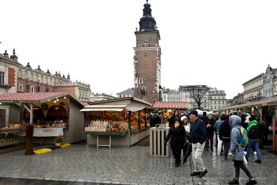 umk_3898.jpg-Stary Kleparz, zakupy, Rynek, Jarmark, Wielkanocny, turyści, 2023, plac targowy