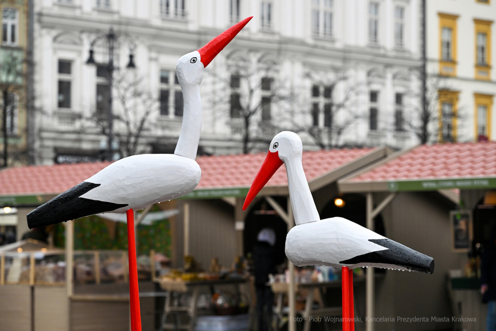 umk_3959.jpg-Stary Kleparz, zakupy, Rynek, Jarmark, Wielkanocny, turyści, 2023, plac targowy  Autor: P. Wojnarowski