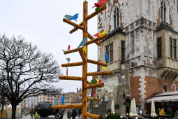 umk_3987.jpg-Stary Kleparz, zakupy, Rynek, Jarmark, Wielkanocny, turyści, 2023, plac targowy