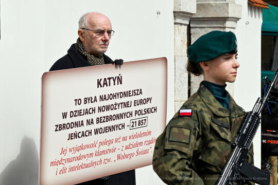 uroczystość, Katyń, krzyż, katyński, kościół, wojsko, poczty, wojewoda, składanie, kwiatów