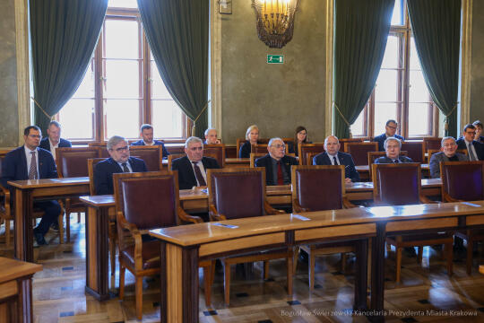 bs-230414-img_4170.jpg-Korpus, spotkanie, konsulowie