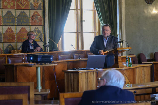 bs-230414-img_4207.jpg-Korpus, spotkanie, konsulowie