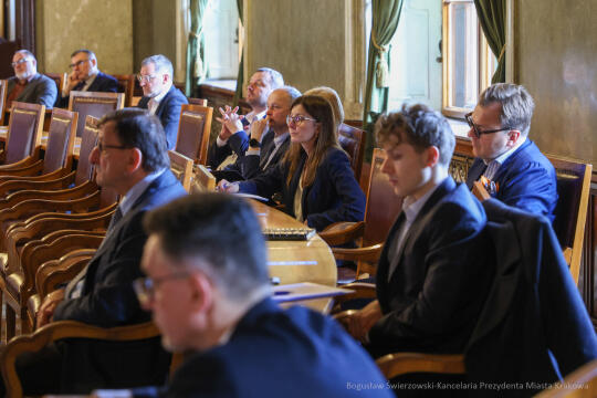 bs-230414-img_4229.jpg-Korpus, spotkanie, konsulowie