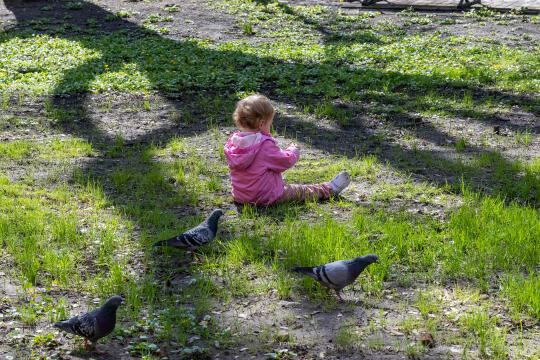 umk_5710.jpg-wiosna, Planty, Kraków, kwiaty, drzewa, zielono, zieleń, ludzie, miasto, 2023