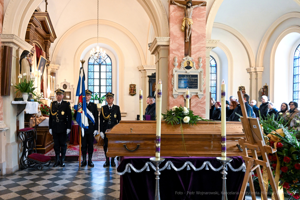 umk_5775.jpg-Zuziak, Zbigniew, wiceprezydent, profesor, Majchrowski, Cmentarz, Rakowicki  Autor: P. Wojnarowski