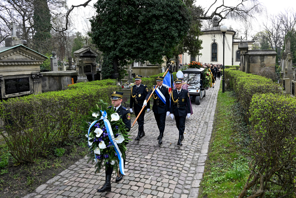 umk_6041.jpg-Zuziak, Zbigniew, wiceprezydent, profesor, Majchrowski, Cmentarz, Rakowicki  Autor: P. Wojnarowski